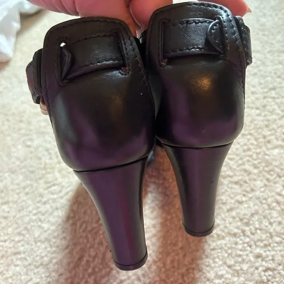 Gucci Black Leather Ankle-Strap Heeled Sandals with Gold Buckles